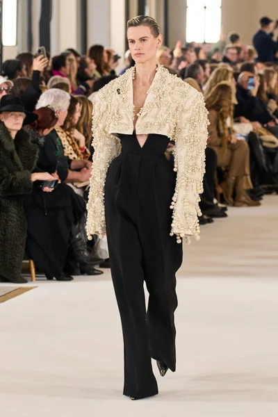 Look 5